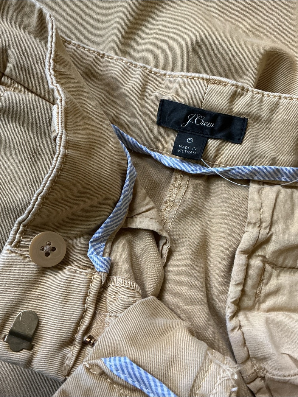 J. Crew Women's Khaki Chino Shorts Classic 6 - Picture 3 of 4